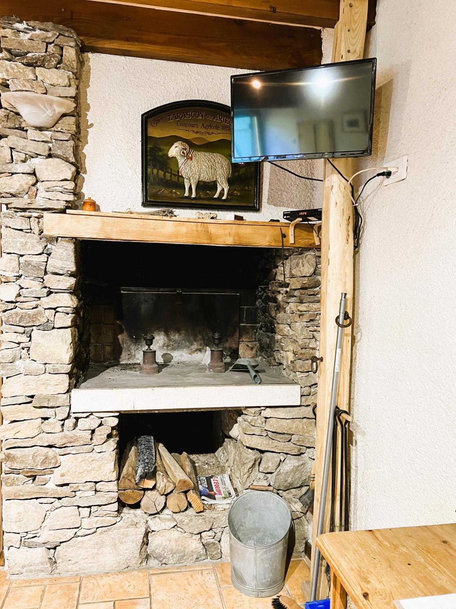 Le Domaine D'Arignac Villa Ruang foto